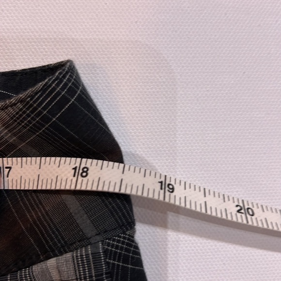 Columbia Titanium Omni-Shield Black Plaid Shorts size 16 - Picture 8 of 12